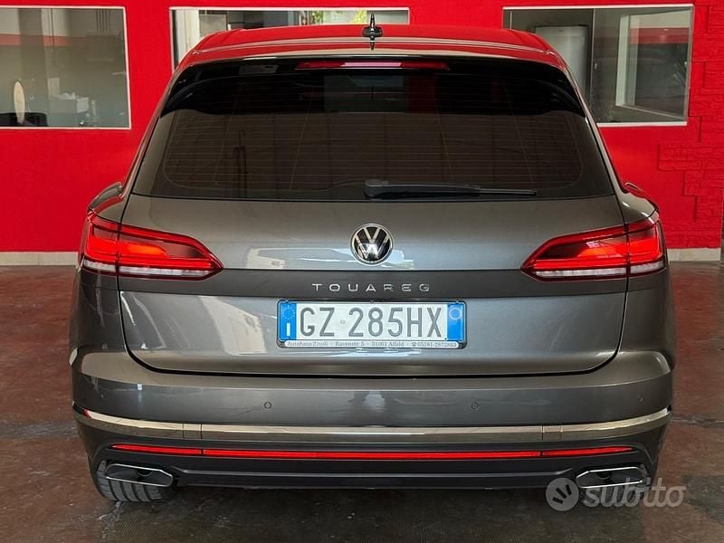 Usata VW Touareg Atmosphere 286 CV (210 kW) 2021 Grigio SUV