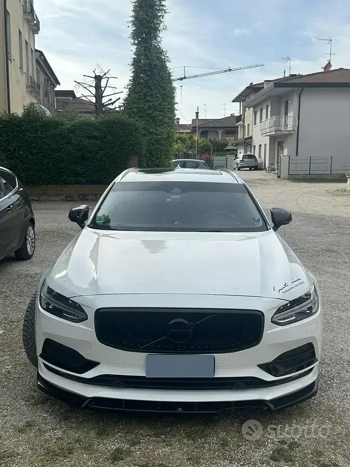 Usata Volvo V90 190 CV (139 kW) 2019 Bianco Station wagon
