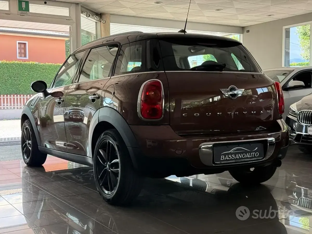 Usata Mini Cooper Countryman 122 CV (89 kW) 2013 Marrone SUV