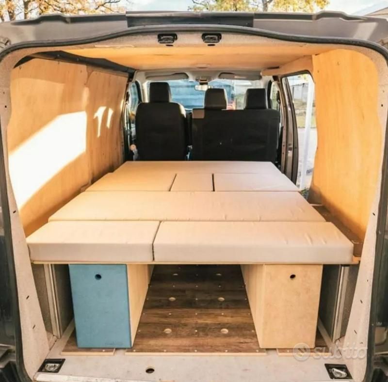 Usata 1999 Mercedes Vito Furgone | 3500 € (Buon prezzo) - Immagine 1/4