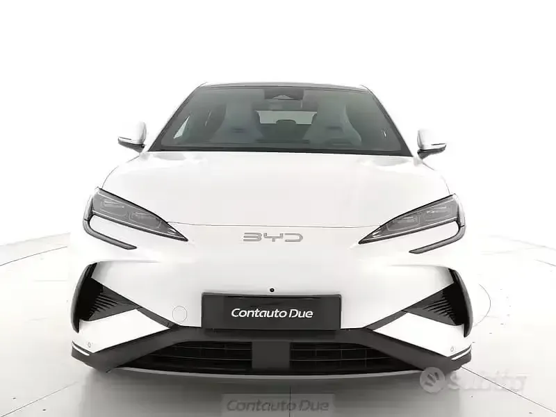 Nuova BYD Sealion 7 389 kW (530 CV) 2026 Bianco SUV
