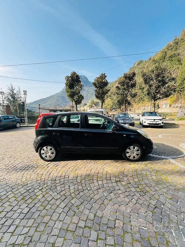 Usata Nissan Note 86 CV (63 kW) 2008 Nero Utilitaria