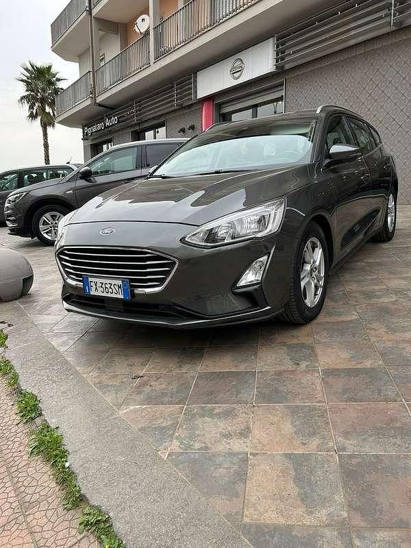 Usata Ford Focus Active 120 CV (88 kW) 2019 Grigio Station wagon