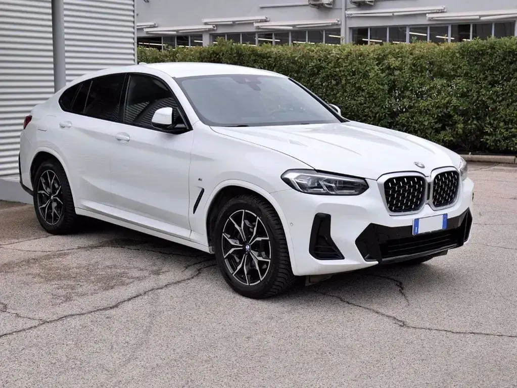 Usata BMW X4 M Sport 190 CV (139 kW) 2022 Bianco pastello SUV