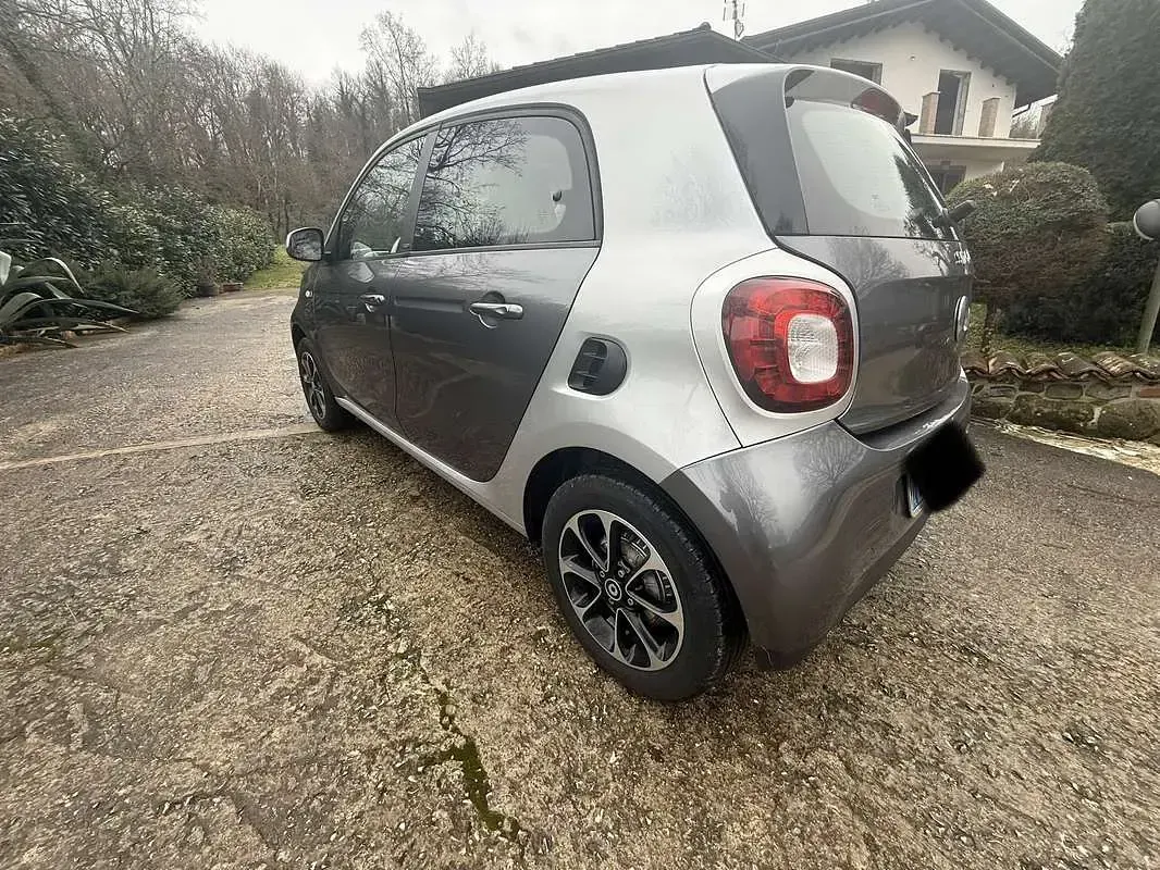 Usata Smart ForFour 71 CV (52 kW) 2016 Utilitaria