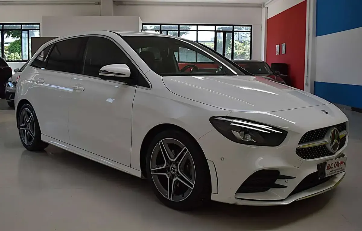 Usata Mercedes B180 AMG line 116 CV (85 kW) 2020 Bianco Utilitaria