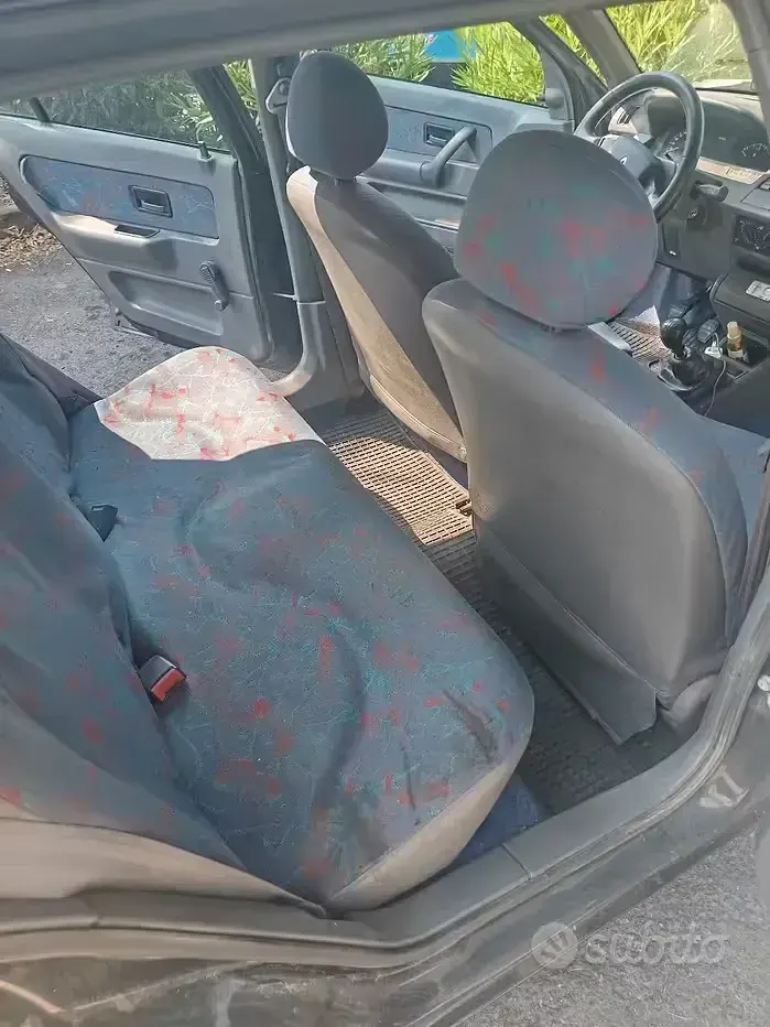 Usata Renault Clio 54 CV (39 kW) 1996 Utilitaria