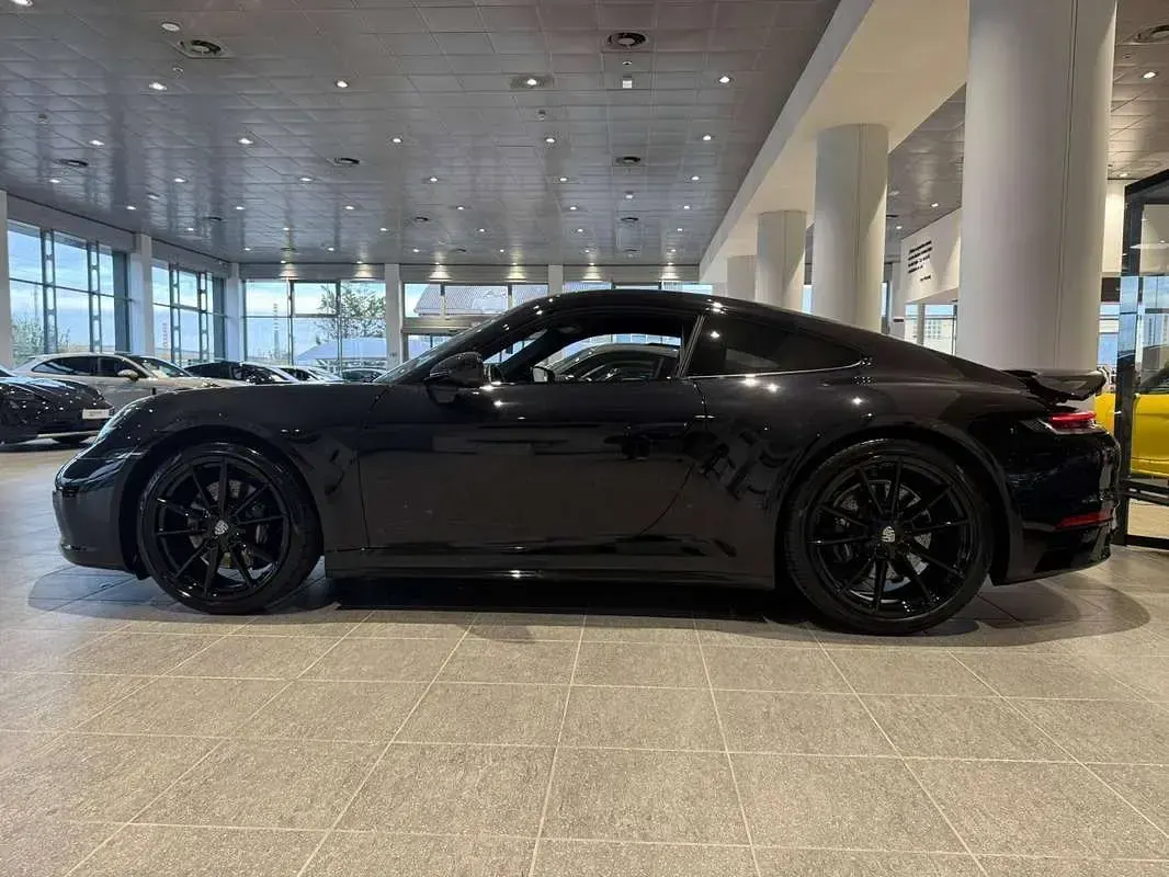 Usata Porsche 992 450 CV (330 kW) 2021 Nero Coupé