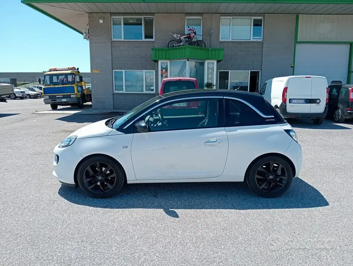 Usata Opel Adam Jam 69 CV (50 kW) 2013 Bianco Utilitaria