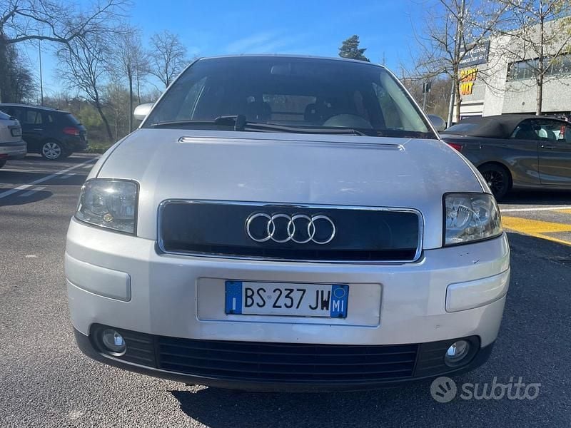Usata Audi A2 75 CV (55 kW) 2001 Grigio Utilitaria