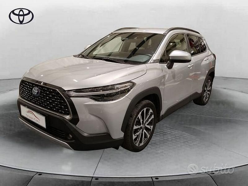 Argento Usata 2023 Toyota Corolla Cross Trend SUV | 26.500 € - Immagine 1/4