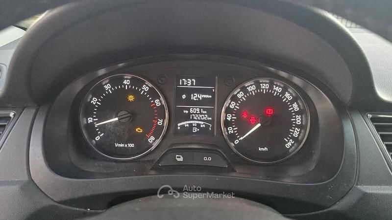 Usata Skoda Rapid Ambition 86 CV (63 kW) 2014 Argento Utilitaria