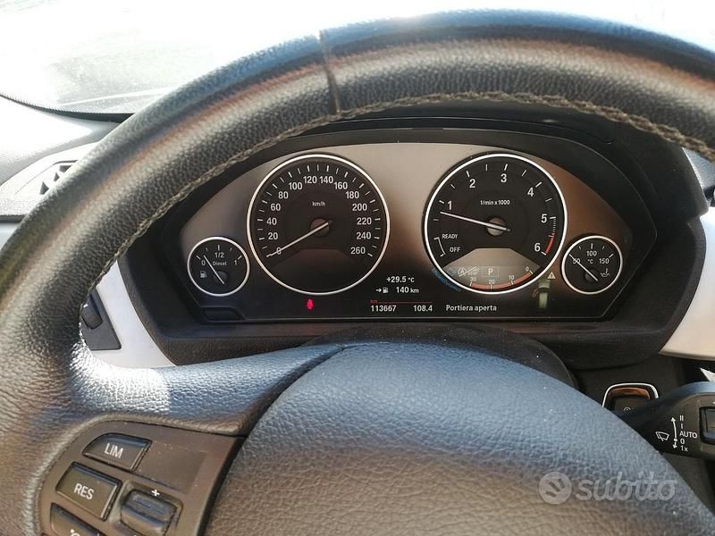 Usata BMW 318 150 CV (110 kW) 2019 Nero Station wagon