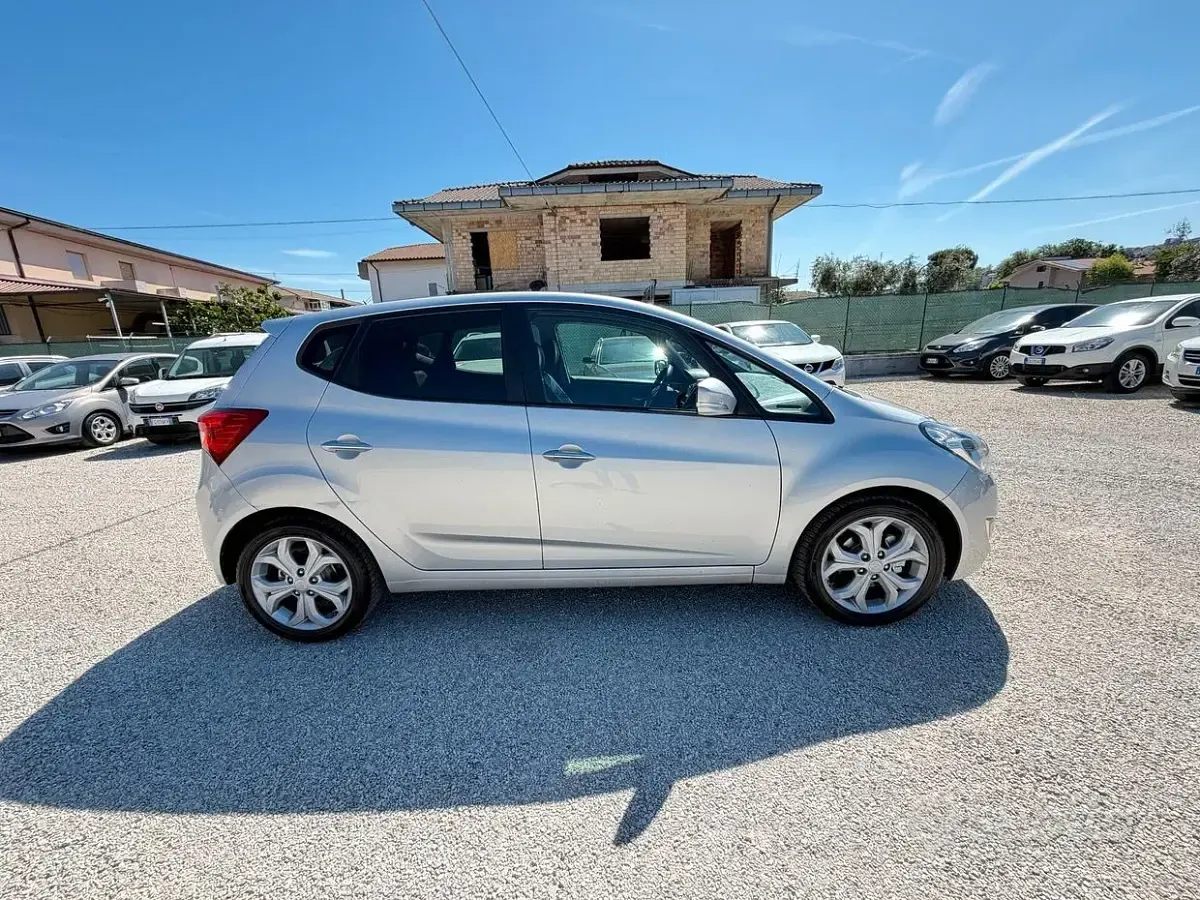 Usata Hyundai ix20 90 CV (66 kW) 2011 Grigio Utilitaria