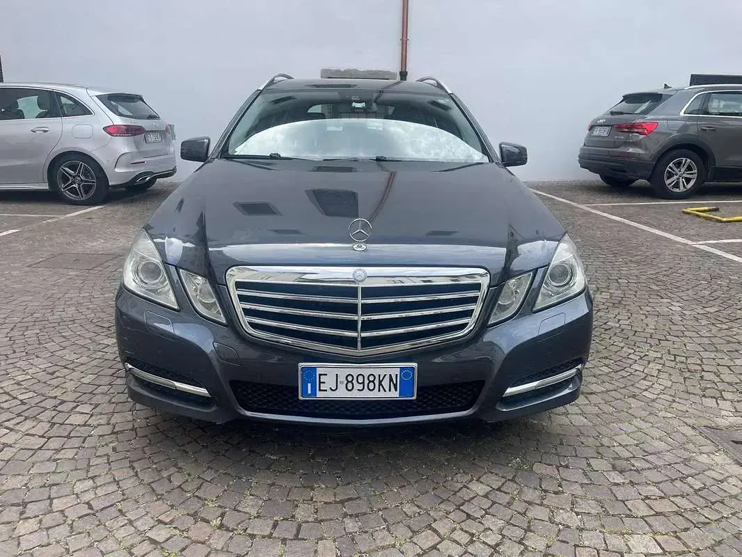 Usata Mercedes E250 Avantgarde 204 CV (150 kW) 2011 Grigio Station wagon