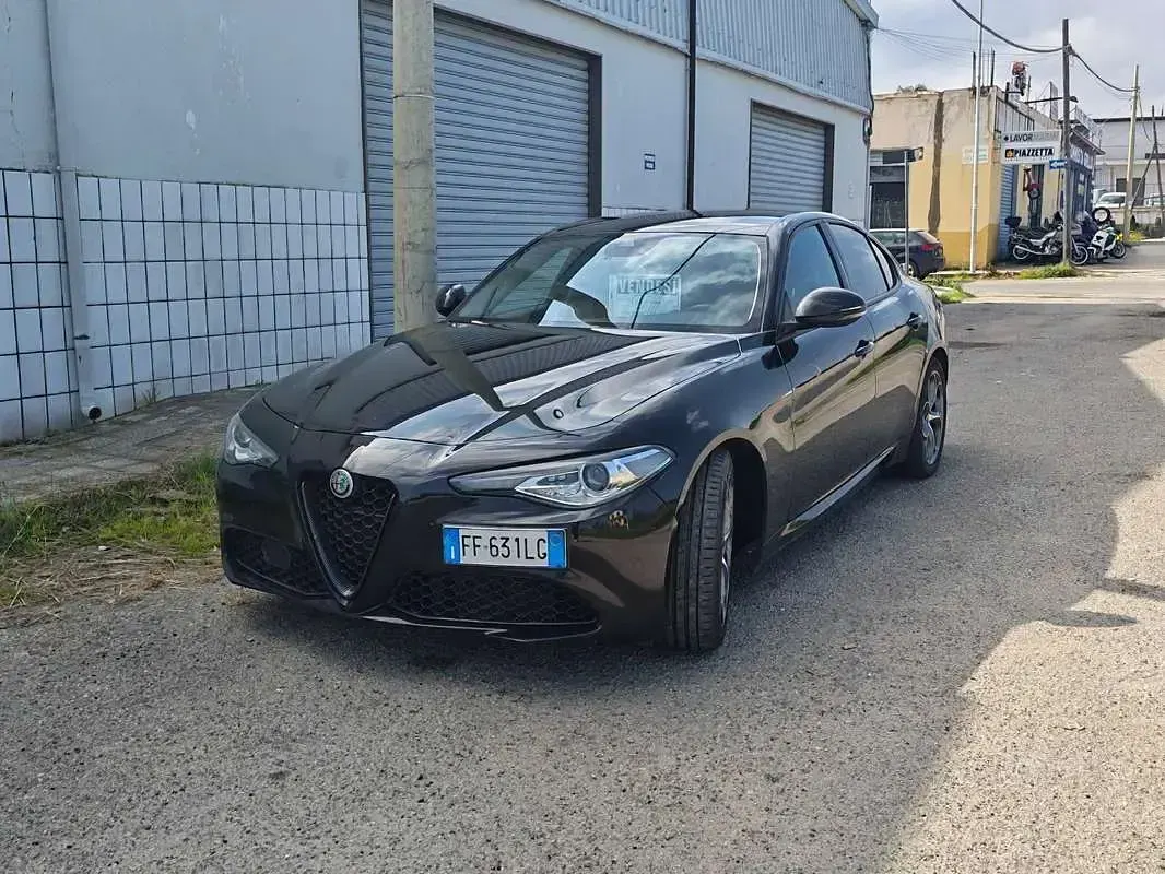 Usata Alfa Romeo Giulia Super 179 CV (131 kW) 2016 Nero Berlina