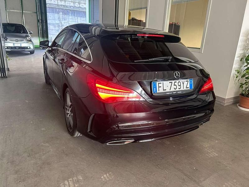 Usata Mercedes CLA220 Shooting Brake Night 177 CV (130 kW) 2017 Nero Station wagon