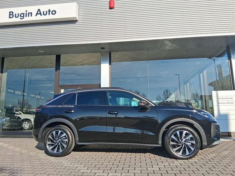 Nero Nuova 2026 VW T-Roc Life SUV | 30.990 € (Buon prezzo) - Immagine 1/4