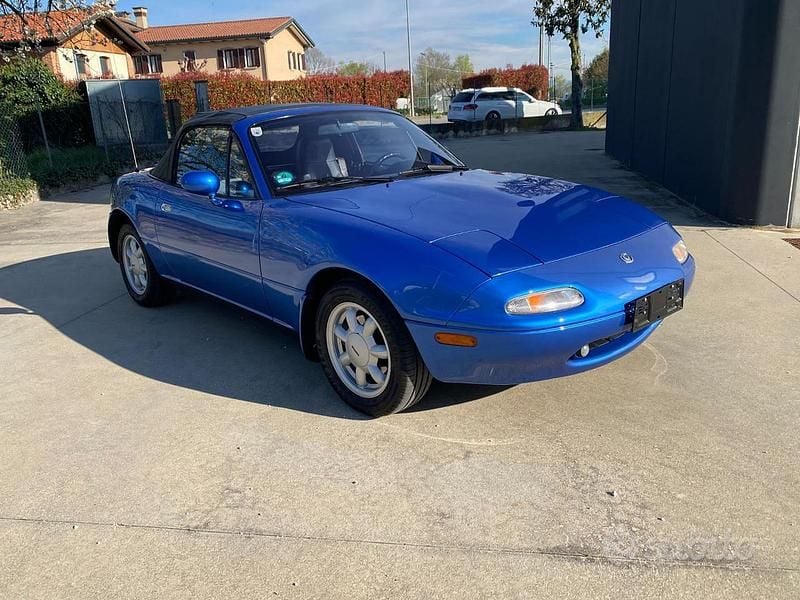 Usata Mazda MX5 131 CV (96 kW) 1994 Azzurro Cabrio