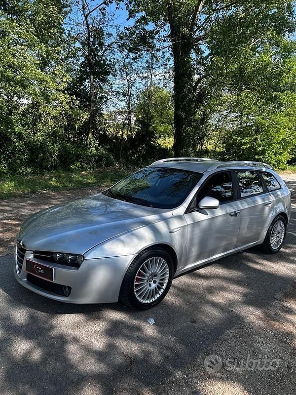Usata Alfa Romeo 159 Distinctive 150 CV (110 kW) 2007 Grigio Station wagon