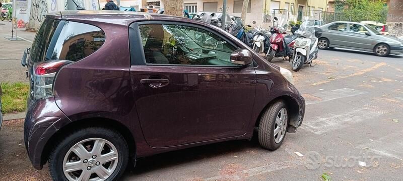Usata Toyota iQ 90 CV (66 kW) 2009 Utilitaria