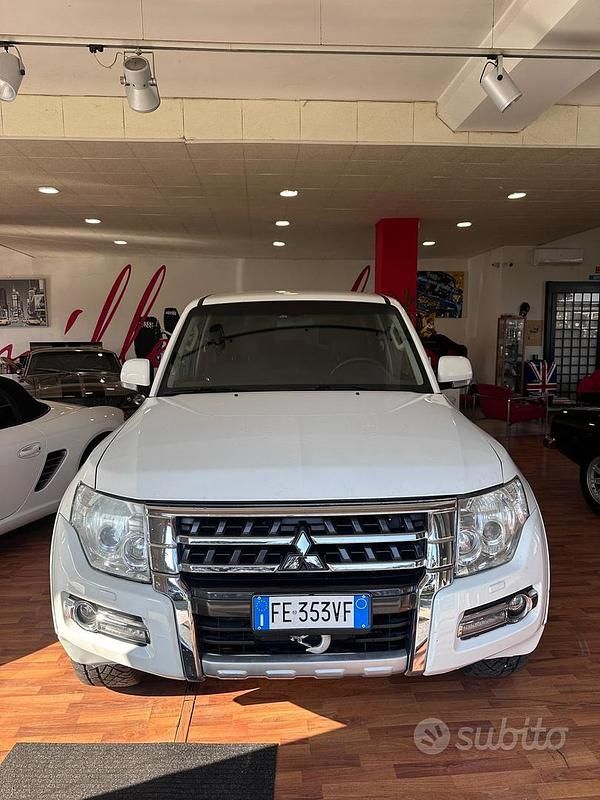 Usata Mitsubishi Pajero 190 CV (139 kW) 2016 Bianco SUV