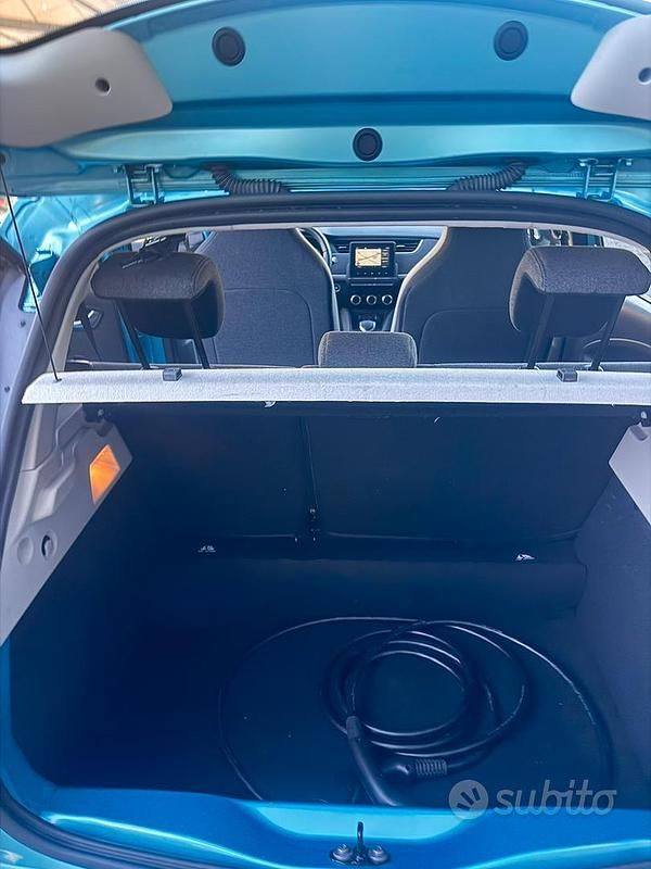 Usata Renault Zoe Zen 100 kW (136 CV) 2021 Blu Utilitaria