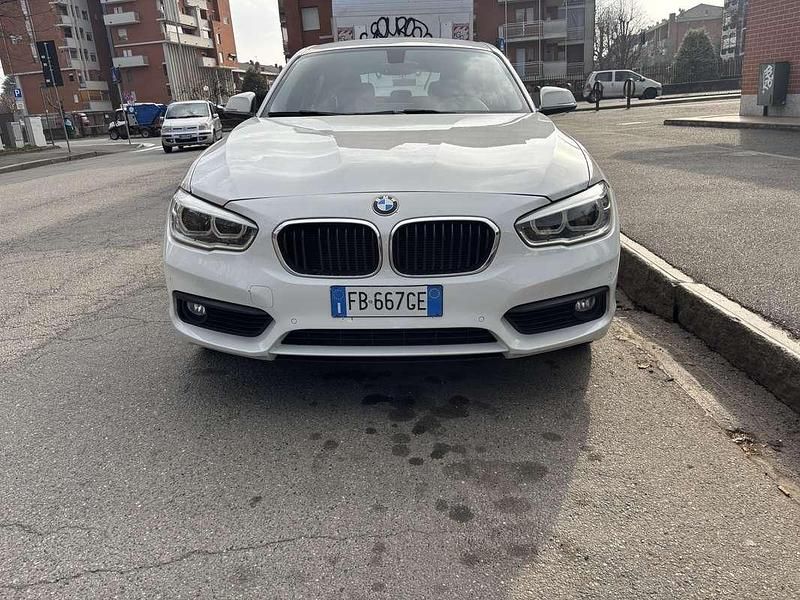 Usata BMW 118 Efficient Dynamics 150 CV (110 kW) 2015 Bianco Utilitaria