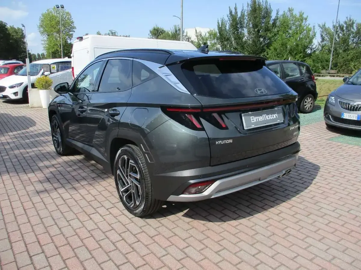 Usata Hyundai Tucson 160 CV (117 kW) 2024 Verde cipresso SUV