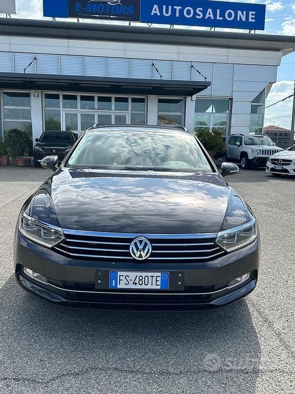 Usata VW Passat Business 150 CV (110 kW) 2018 Grigio Station wagon