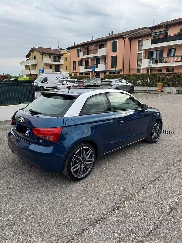 Usata Audi A1 90 CV (66 kW) 2012 Blu Utilitaria