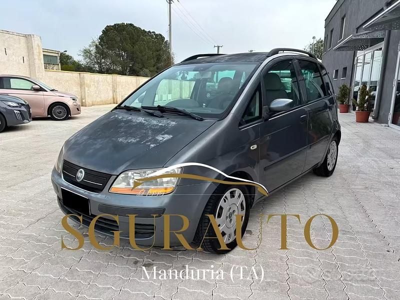 Usata Fiat Idea Active 70 CV (51 kW) 2005 Grigio Monovolume