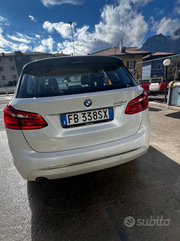 Usata BMW 218 Active Tourer Luxury Line 150 CV (110 kW) 2015 Bianco Monovolume