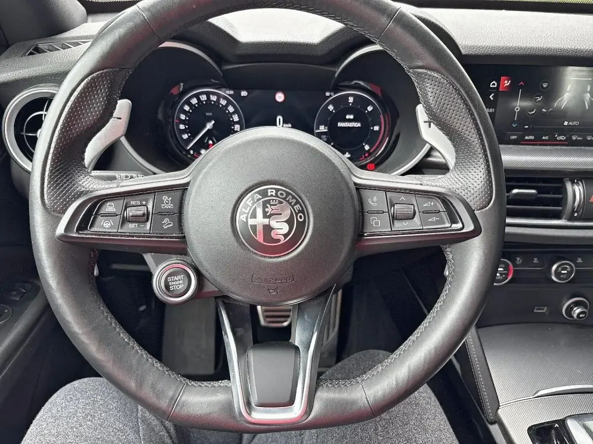 Usata Alfa Romeo Stelvio Sprint 210 CV (154 kW) 2024 Nero SUV
