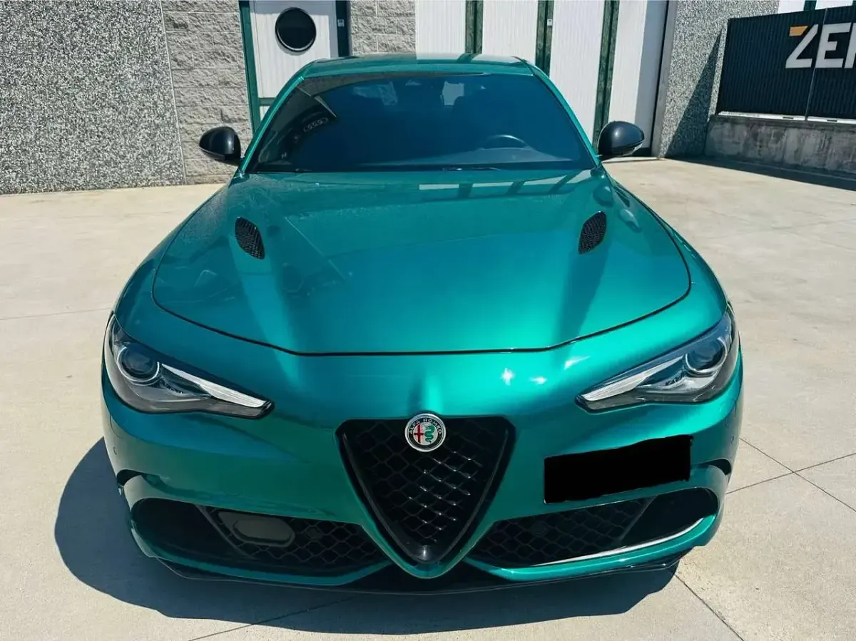 Usata Alfa Romeo Giulia Quadrifoglio 510 CV (375 kW) 2022 Tristrato verde montreal Berlina