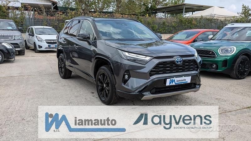 Usata Toyota RAV4 Hybrid Style 225 CV (165 kW) 2024 Grigio SUV