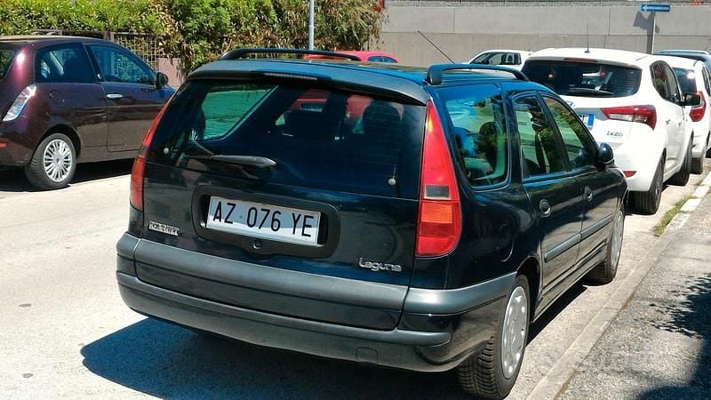 Usata Renault Laguna 1998 Nero Station wagon