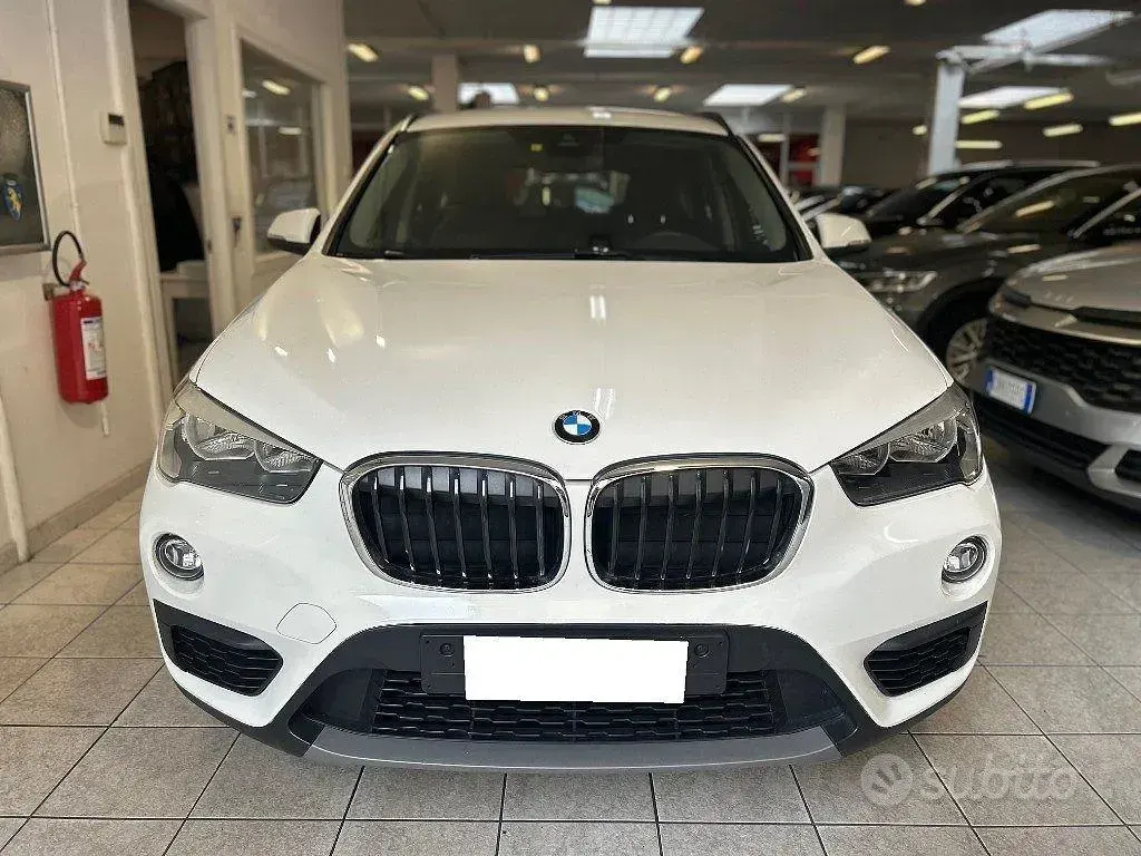 Usata BMW X1 Advantage 140 CV (102 kW) 2018 Bianco pastello SUV