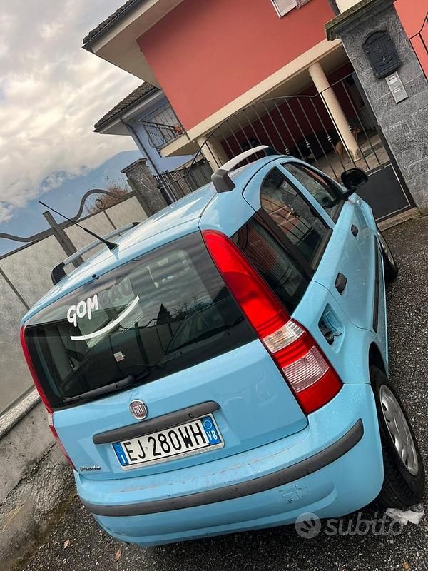 Usata 2011 Fiat Panda Tre volumi | 2500 € (Ottimo prezzo) - Immagine 1/4