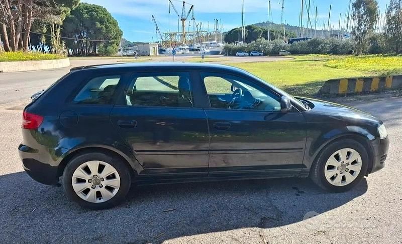 Usata Audi A3 Sportback 102 CV (75 kW) 2010 Nero Utilitaria