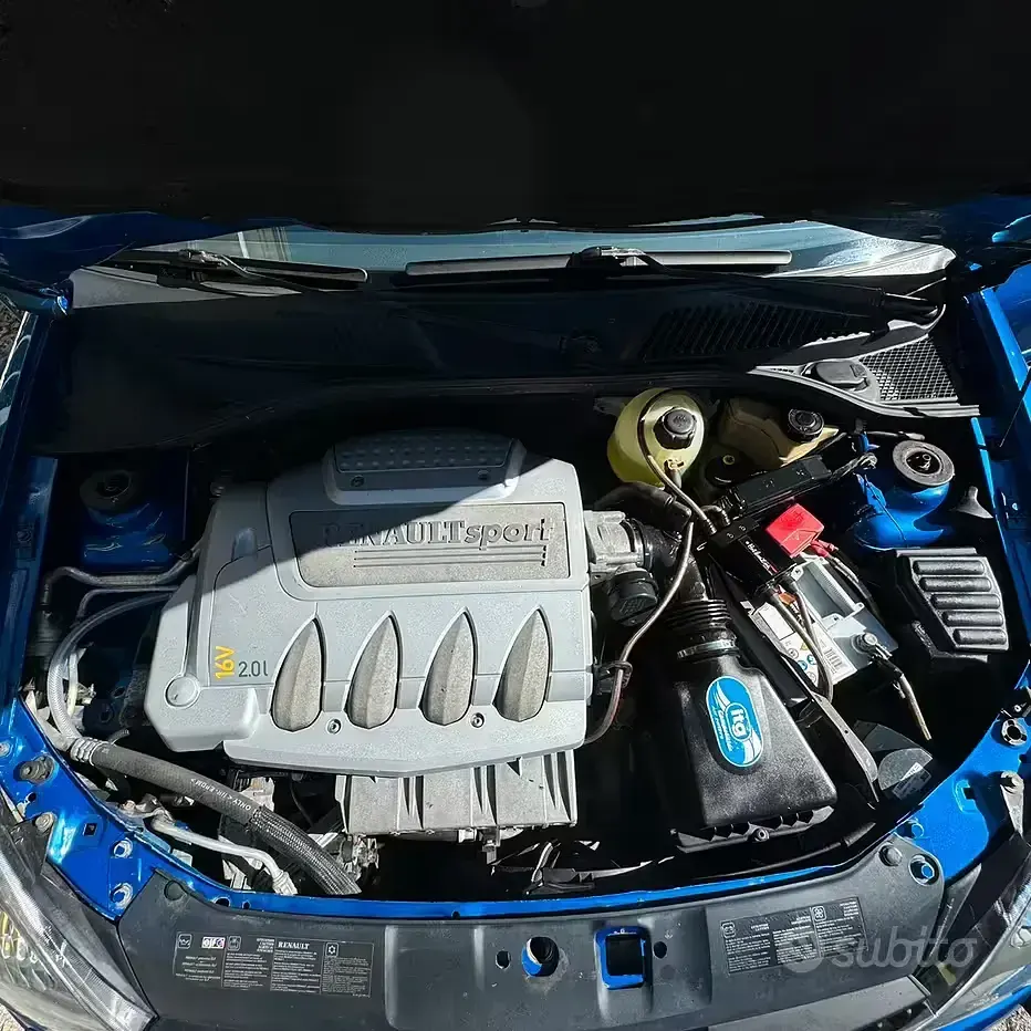 Usata Renault Clio R.S. R.S. 179 CV (131 kW) 2005 Bluazzurro Utilitaria
