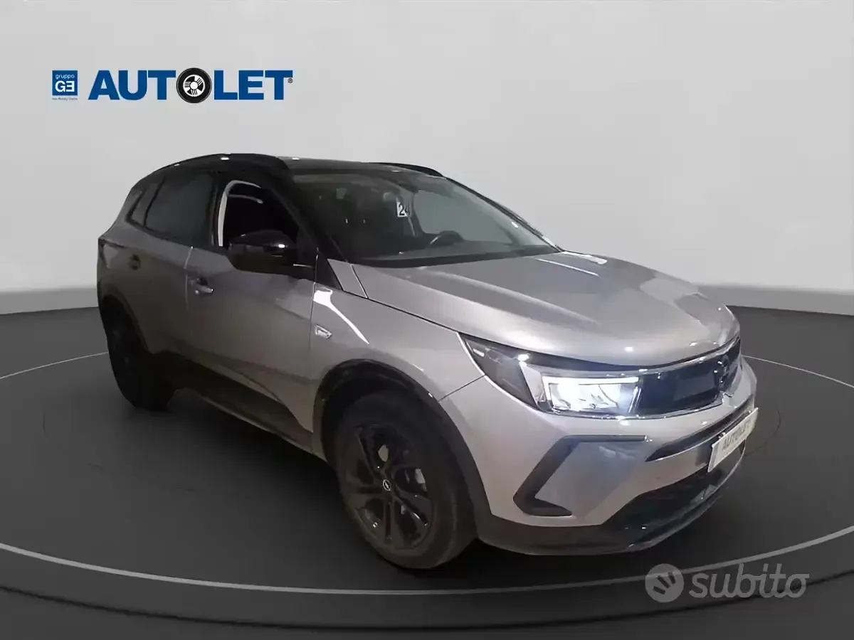 Usata Opel Grandland X GS Line 131 CV (96 kW) 2022 Grigio SUV