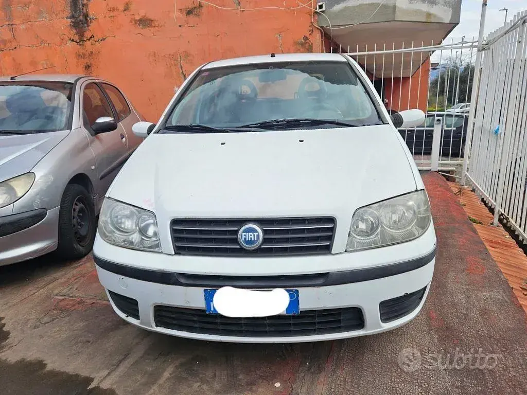 Usata Fiat Punto Active 60 CV (44 kW) 2005 Utilitaria