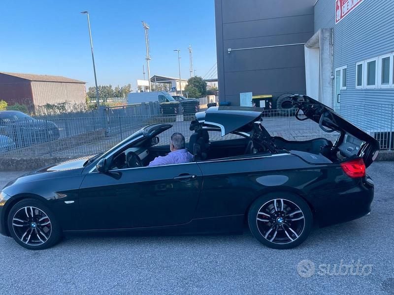 Usata BMW 320 Cabriolet 184 CV (135 kW) 2011 Nero Cabrio