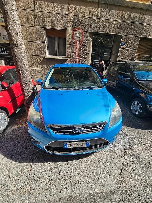Usata Ford Focus Titanium 136 CV (100 kW) 2008 Blu Berlina
