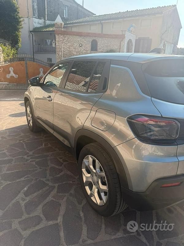 Usata Jeep Avenger Longitude 101 CV (74 kW) 2023 Grigio SUV