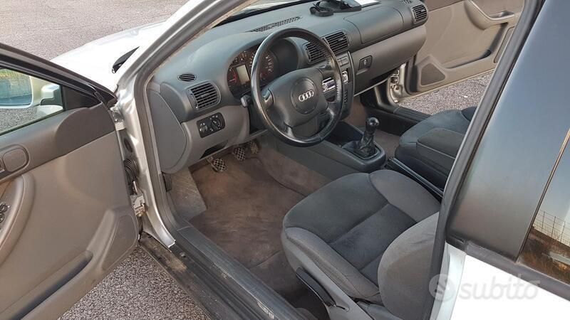 Usata Audi A3 Attraction 125 CV (91 kW) 1999 Grigio Utilitaria