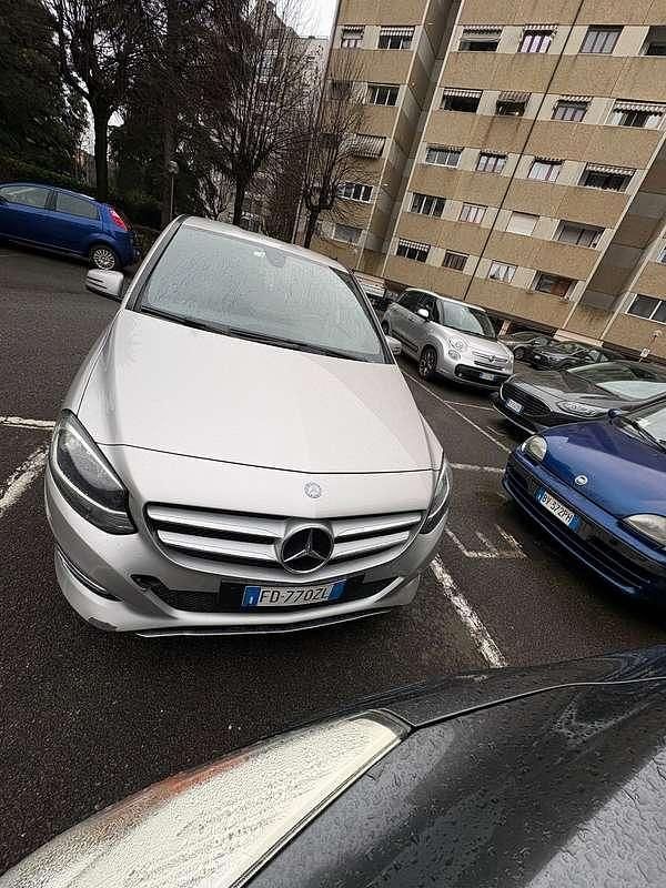 Usata Mercedes B180 109 CV (80 kW) 2016 Monovolume