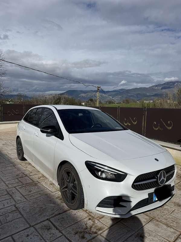 Usata Mercedes B180 Premium 116 CV (85 kW) 2022 Monovolume