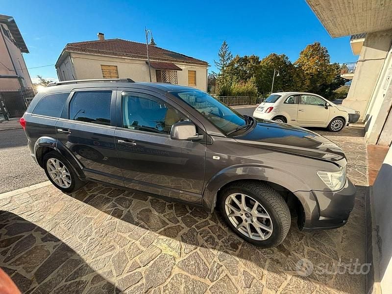 Usata Fiat Freemont 170 CV (125 kW) 2015 Grigio SUV